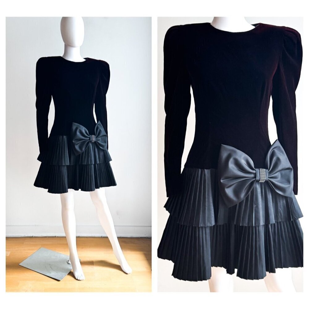 Vintage Algo Boutique Black Burgundy Shift Velvet Pleated Skirt Cocktail Dress S
